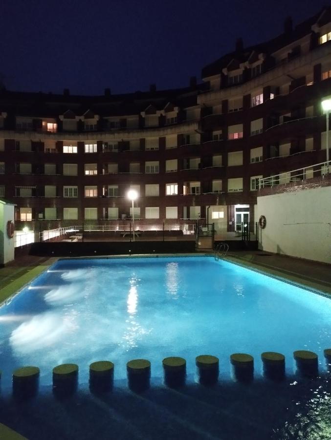 Castro Urdiales Precioso Con Piscina Apartment Luaran gambar